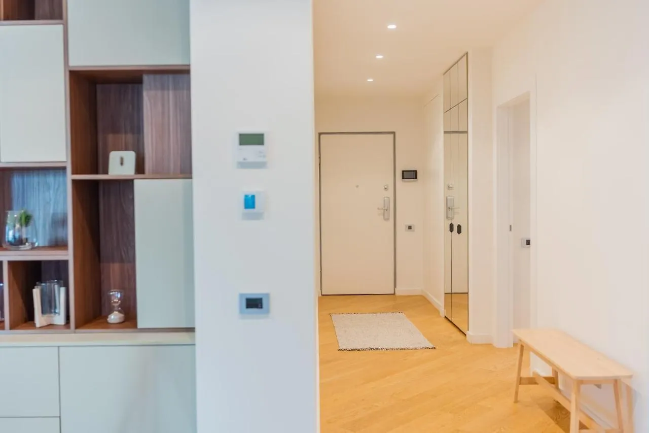 Designer Apartment In Aviatiei Tower Bucharest 0*,