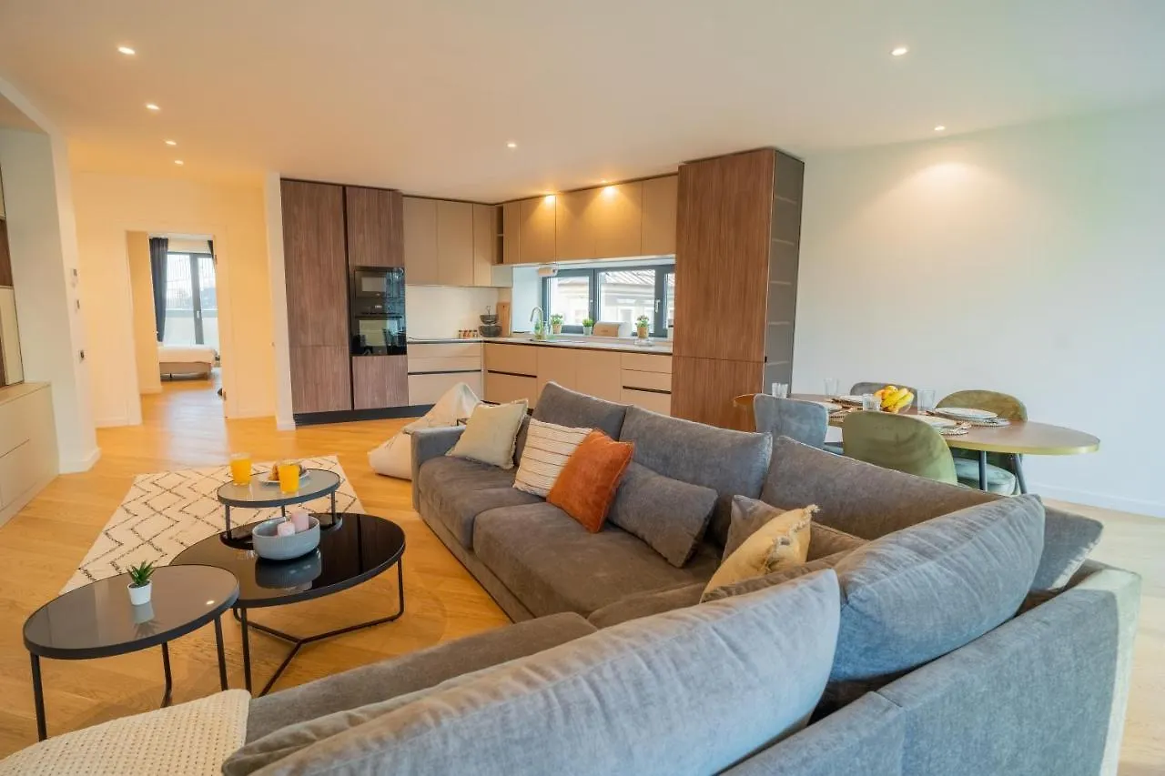Designer Apartment In Aviatiei Tower Bucharest Romania