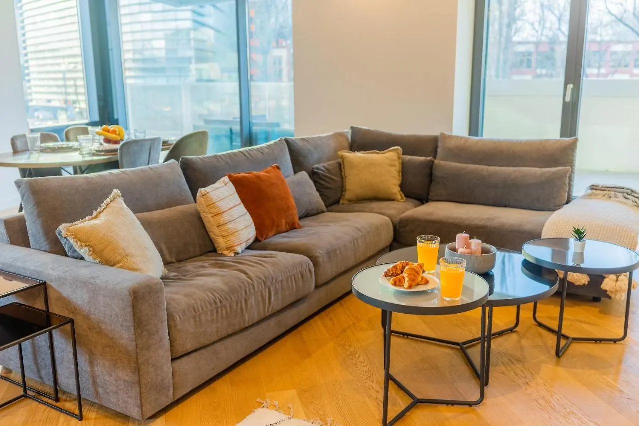 Designer Apartment In Aviatiei Tower Bucharest 0*,