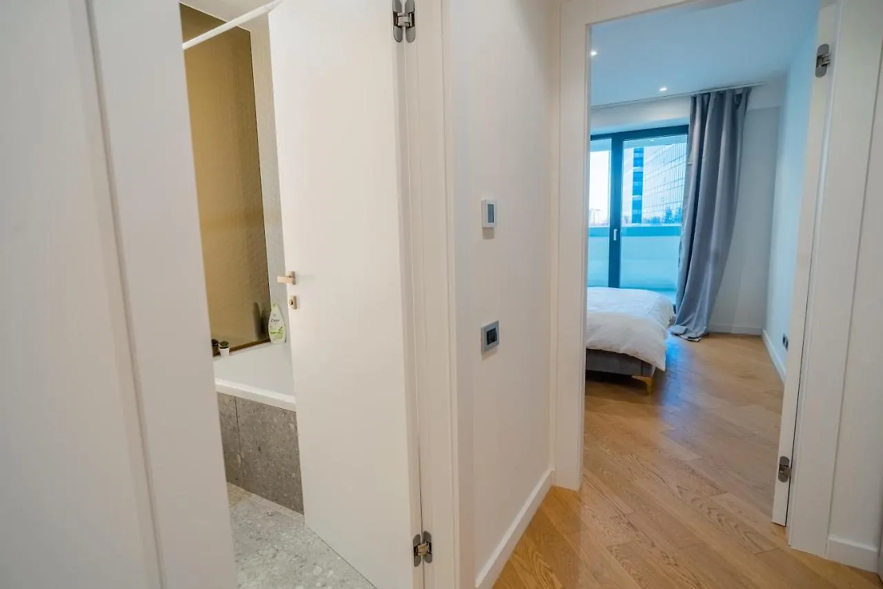 Designer Apartment In Aviatiei Tower Bucharest